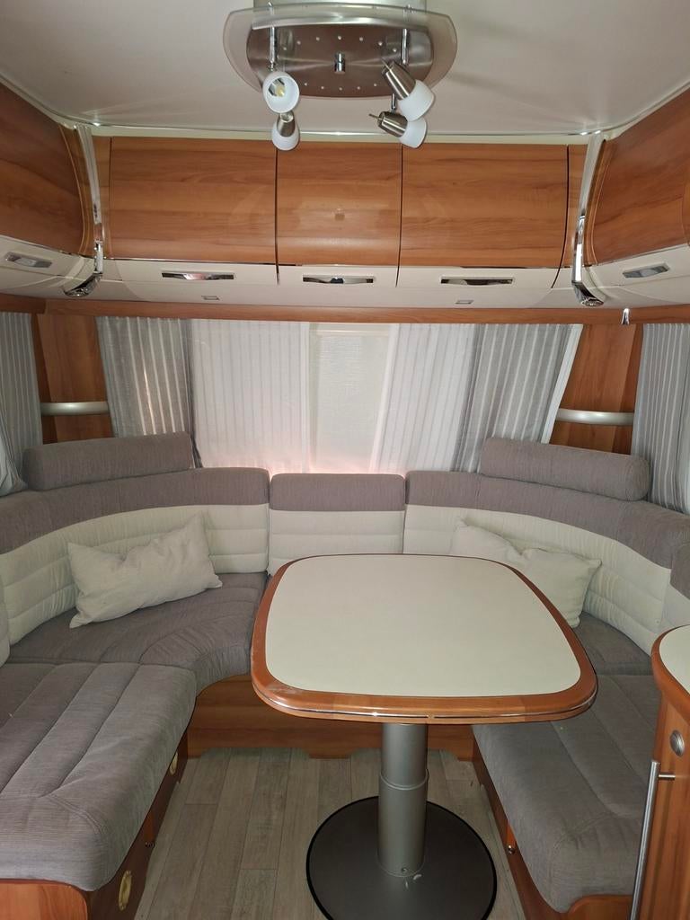 Fendt Diamant 2012 met mover, airco en Isabella voortent, Rondzit, Frans bed, Particulier, Fendt