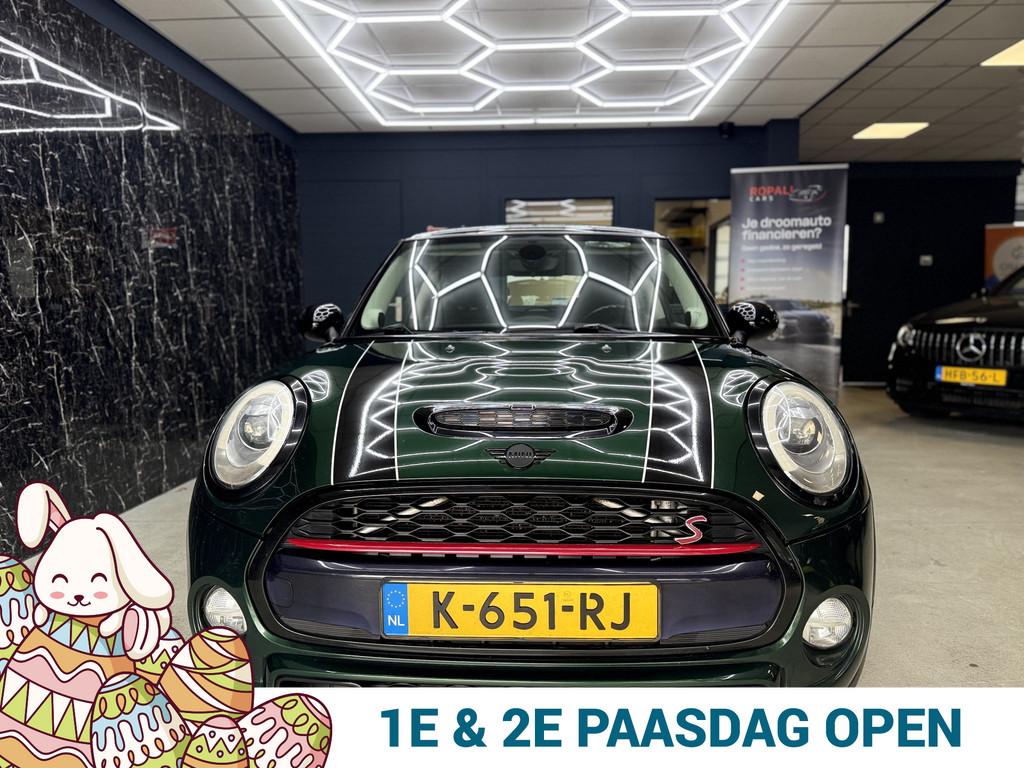 MINI Mini 2.0 Cooper S Chili Serious Business (bj 2015), 1998 cc, Gebruikt, 4 stoelen, Leder en Stof