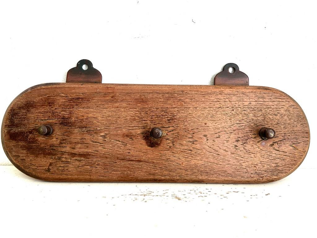 Antiek houten kapstokje handdoekenrek met koperen knopjes, Antiek en Kunst, Ophalen