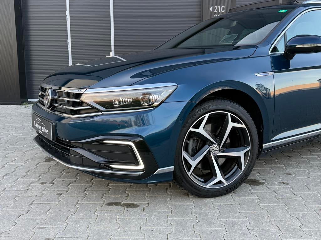 Volkswagen Passat GTE 2019Pano/Dynaudio/Trekhaak/standkachel, 4 cilinders, Blauw, Hybride Elektrisch/Benzine, 1600 kg