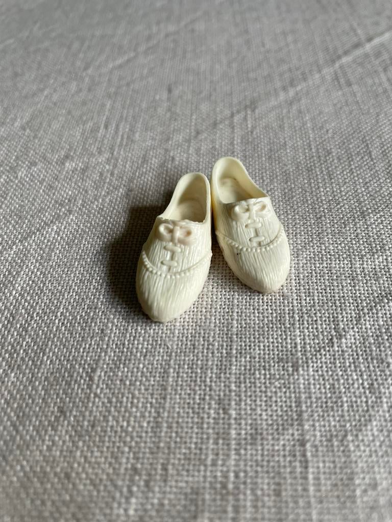 Vintage Pedigree Sindy Fleur schoenen HONG KONG 60s Barbie., Verzamelen, Poppen, Ophalen of Verzenden, Gebruikt, Accessoires