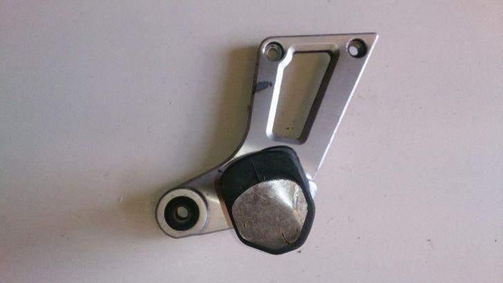 Suzuki GSX1100F schetsplaat voetsteun rechtsachter GSX1100, Ophalen of Verzenden, Gebruikt