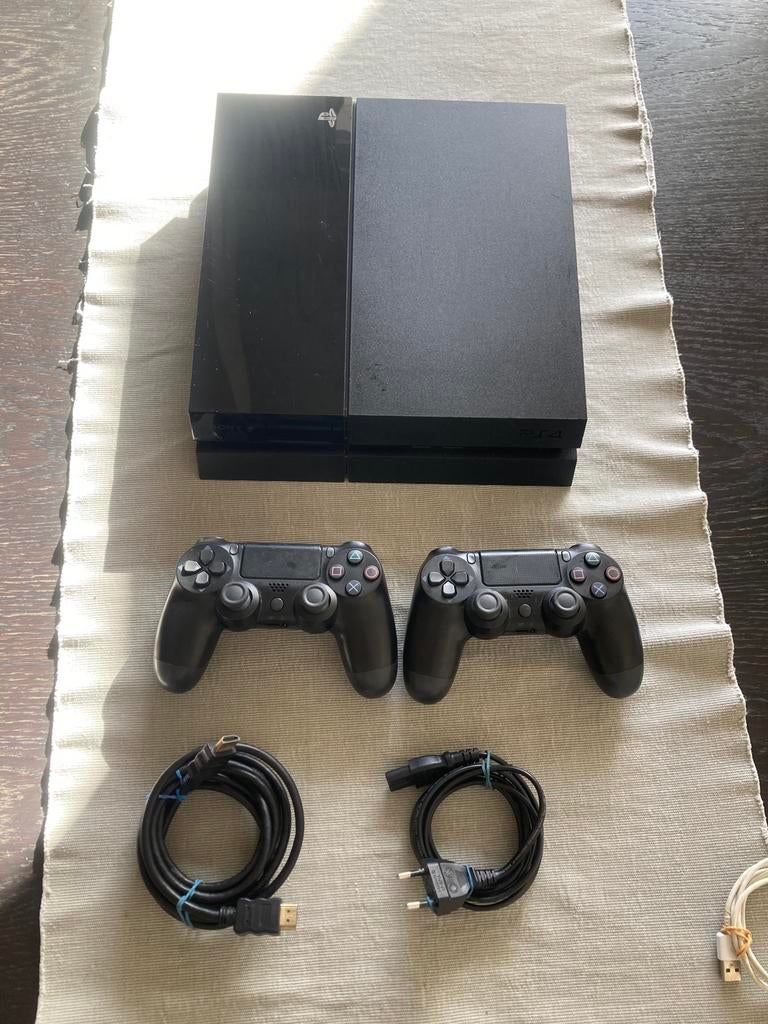 PlayStation 4 PS4, 500 GB, Met 2 controllers, Ophalen of Verzenden, Zo goed als nieuw