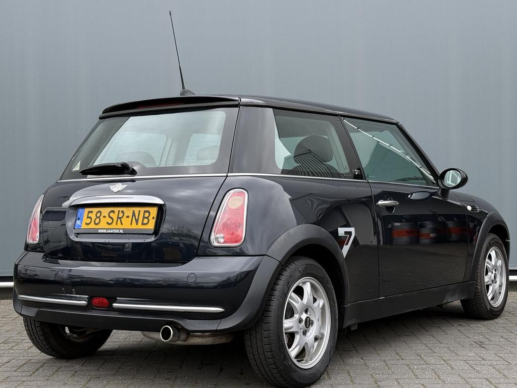 MINI Mini BWJ 2006 1.6 90 PK One Seven AIRCO / CRUISE / LMV, Auto's, Voorwielaandrijving, 4 cilinders, 4 stoelen, Zwart
