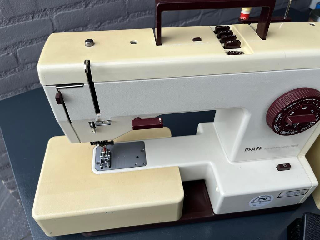 Pfaff 1215 naaimachine met dubbel transport, Hobby en Vrije tijd, Naaimachines en Toebehoren, Ophalen of Verzenden, Gebruikt, Naaimachine