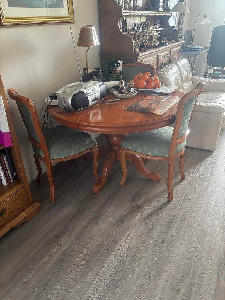 Engelse stijl eethoek: uitschuifbare tafel met 4 stoelen, Huis en Inrichting, Tafels | Eettafels, Gebruikt, 100 tot 150 cm, Rond