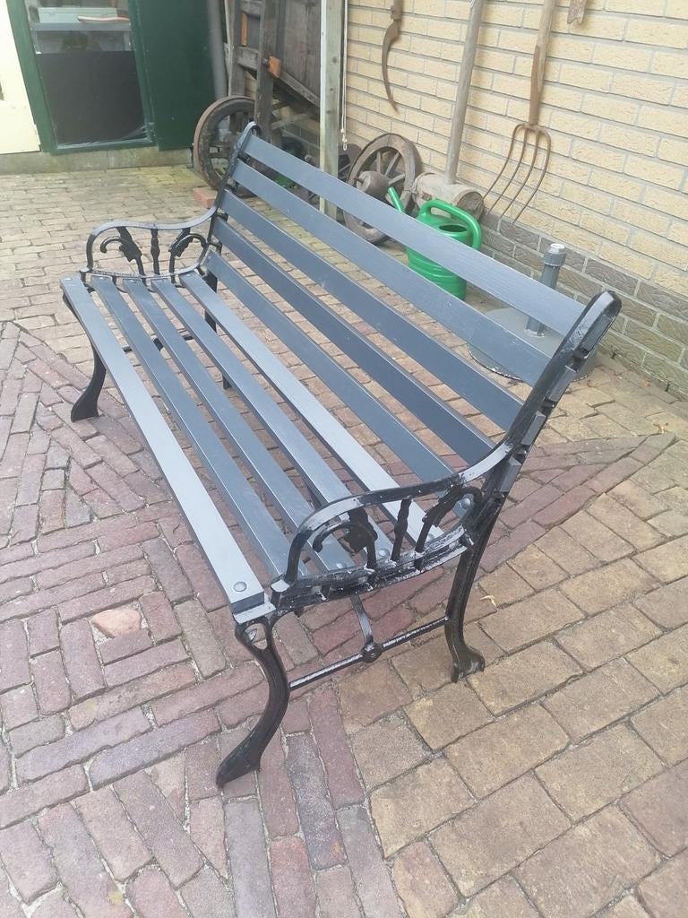 Gerestaureerde Gietijzeren Tuinbank - 115 cm, Tuin en Terras, Tuinbanken, Metaal, Ophalen