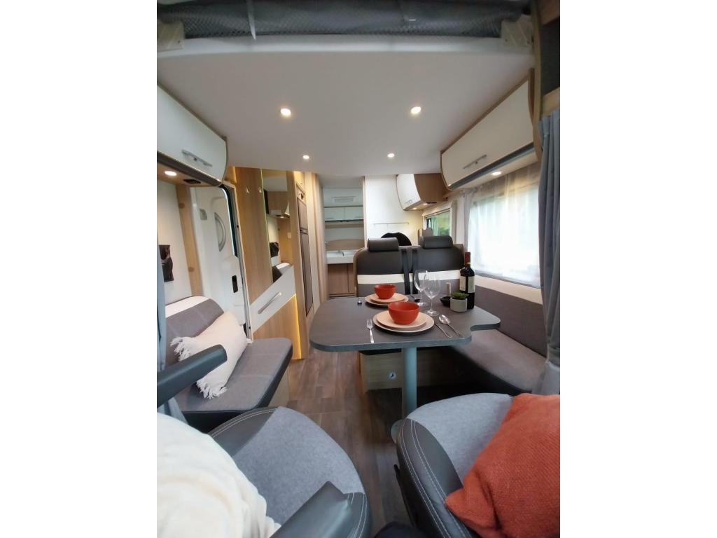 Mooie Sunlight T 69 L met maar 47000 gereden km en trekhaak, Niet ingevuld, Fiat, Bedrijf, Half-integraal