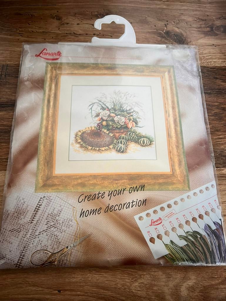 Lanarte, bekend als het model "Autumn Bouquet" Herfstboeket), Ophalen of Verzenden, Nieuw, Handborduren, Borduurpakket