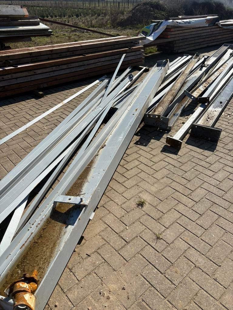 Stalen balken en profielen, Ophalen, Zo goed als nieuw