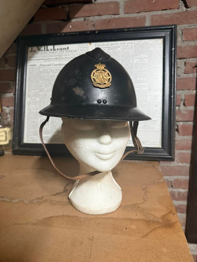 Belgische M31 Adrian helm, Verzamelen, Ophalen of Verzenden, Overige soorten, Overige gebieden, Helm of Baret