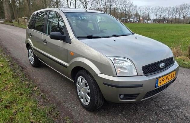 Ford Fusion 1.4 16V 2004, Beige/Champagne, Voorwielaandrijving, 40 €/maand, Origineel Nederlands, Handgeschakeld