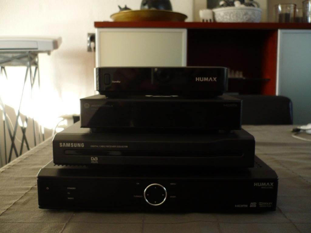 DVB-C Digitale decoders, Ophalen of Verzenden, Gebruikt, Decoder