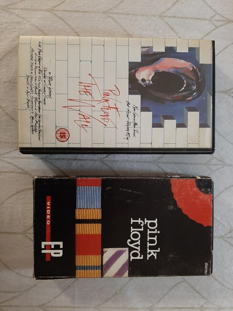 PINK FLOYD - 'The Wall' VHS & 'video EP' VHS, Vanaf 16 jaar, Verzenden, Zo goed als nieuw, Muziek en Concerten
