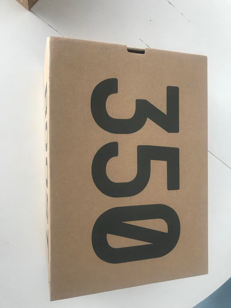 Yeezy Boost 350 Deadstock, Kleding | Heren, Schoenen, Ophalen of Verzenden, Nieuw, Overige kleuren, Sneakers of Gympen