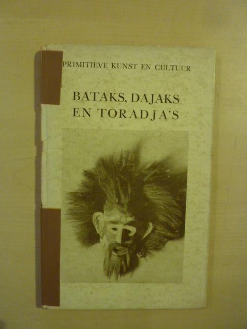 B. Schrieke - Bataks, Dajaks en Toradja's, Boeken, Kunst en Cultuur | Beeldend, Gelezen, Ophalen of Verzenden