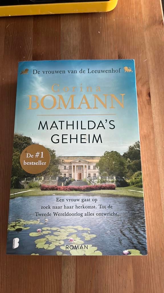 Corina Bomann - Mathilda's geheim, Ophalen of Verzenden, Zo goed als nieuw, Corina Bomann