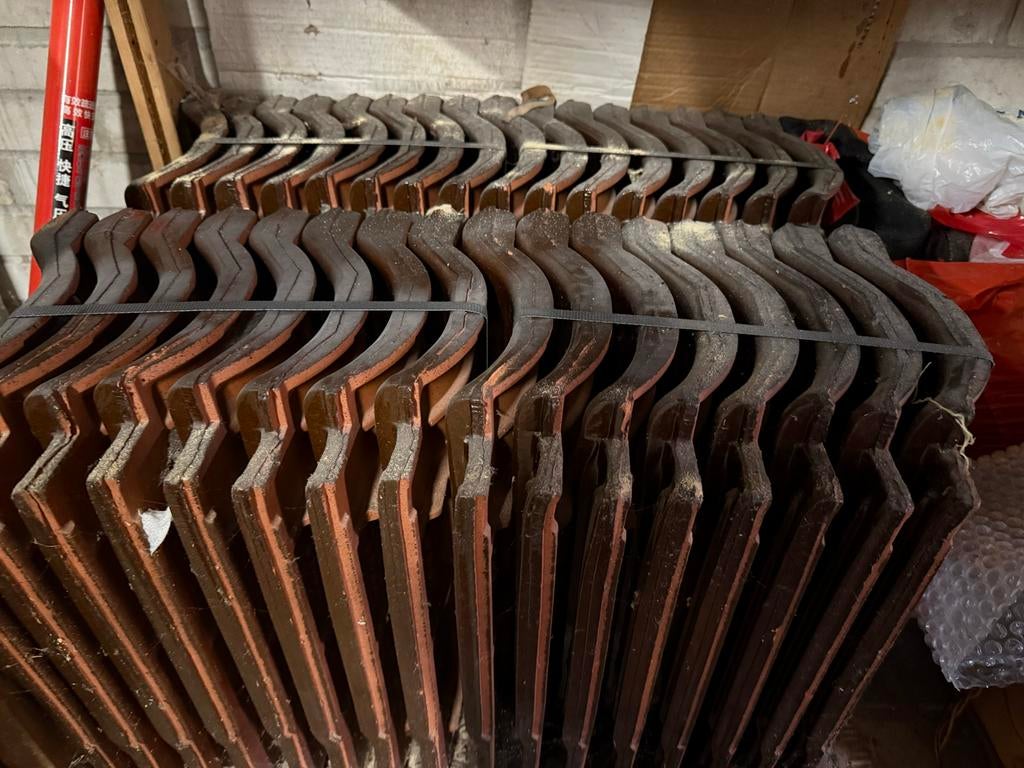 Nieuwe geglazuurde dakpannen, Doe-het-zelf en Verbouw, Dakpannen en Dakbedekking, Nieuw, Dakpannen, Steen of Klei, Rood, Minder dan 5 m²