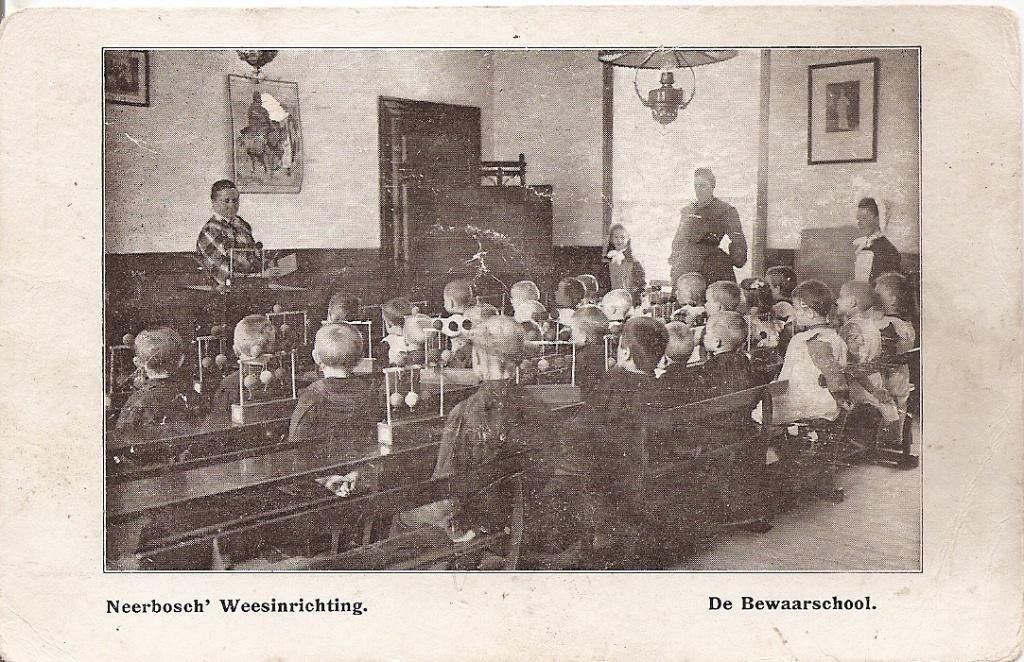 Nijmegen, Weesinrichting Neerbosch, De Bewaarschool, Ophalen of Verzenden, 1920 tot 1940, Gelopen, Gelderland