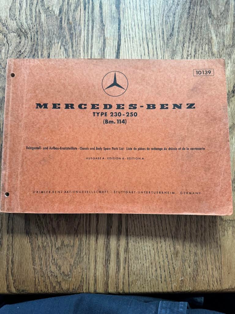 Mercedes onderdelenboek type 230-250 Bm 114 1968, Ophalen of Verzenden