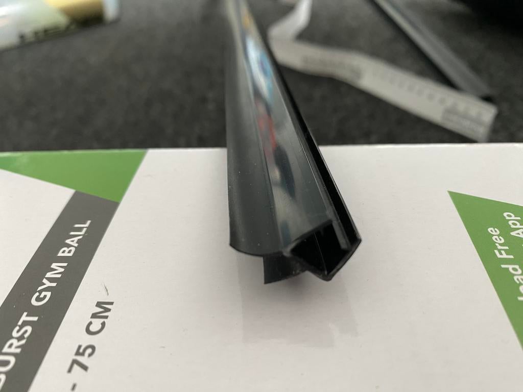 Afdichtprofiel 90,2cm lang 6-8mm breed douchewand zwart, Ophalen of Verzenden, Zo goed als nieuw, Douche