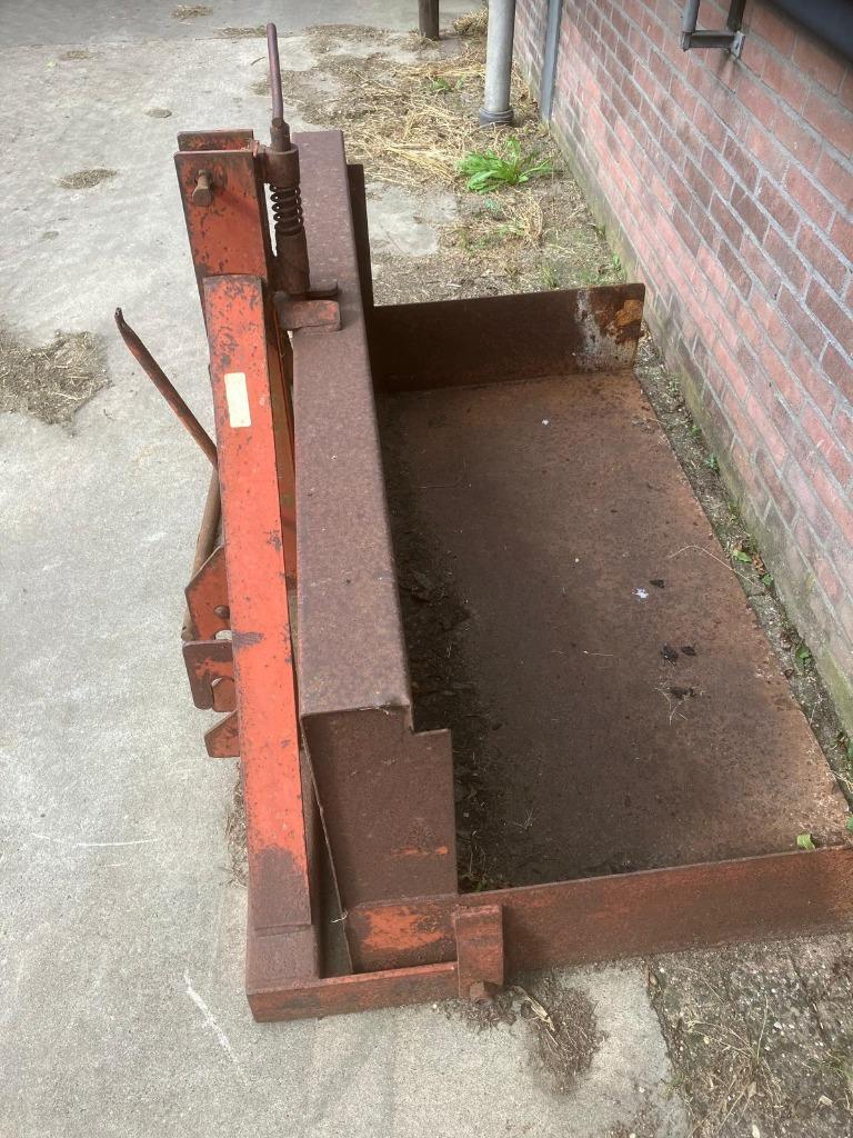 Hekamp grondbak, Ophalen, Grondbewerking