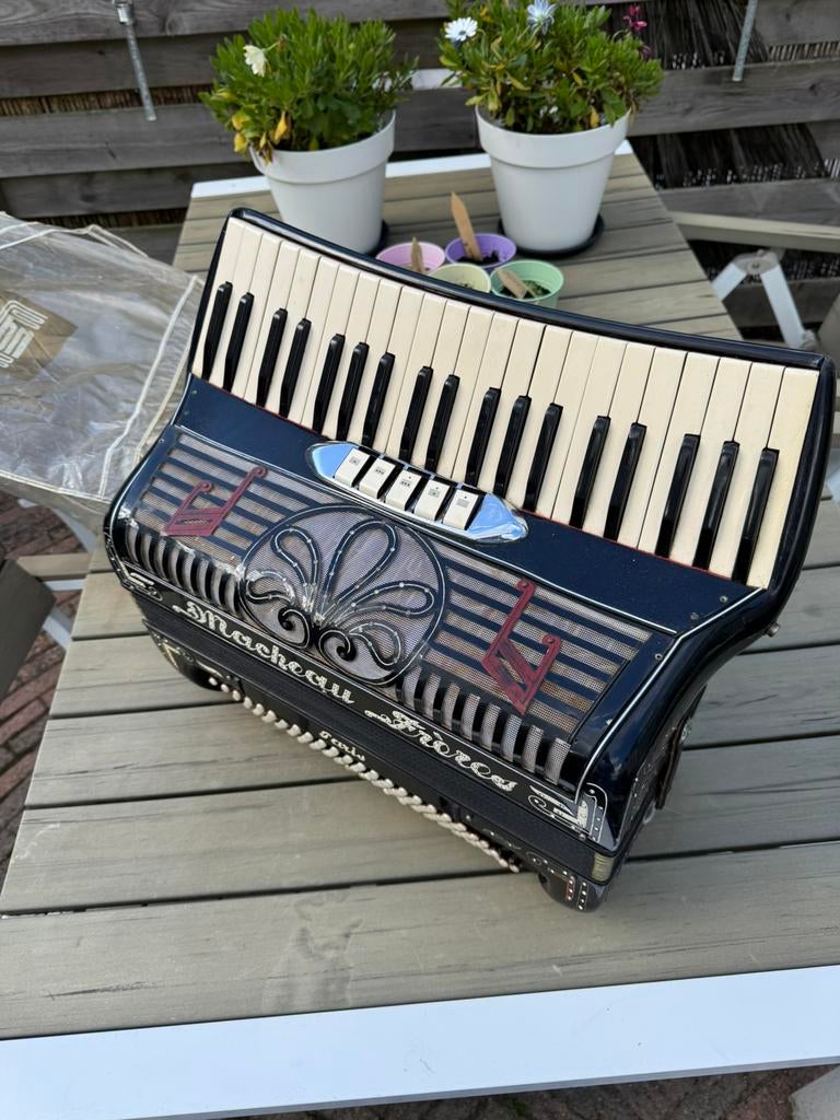 Macheau Freres Paris, Muziek en Instrumenten, Ophalen of Verzenden, Zo goed als nieuw