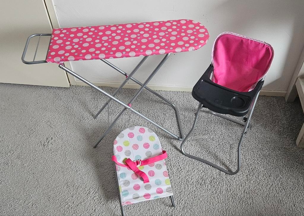 Poppen spullen: Strijkplank, stoel en wipstoel, Kinderen en Baby's, Speelgoed | Poppen, Ophalen, Gebruikt, Overige typen