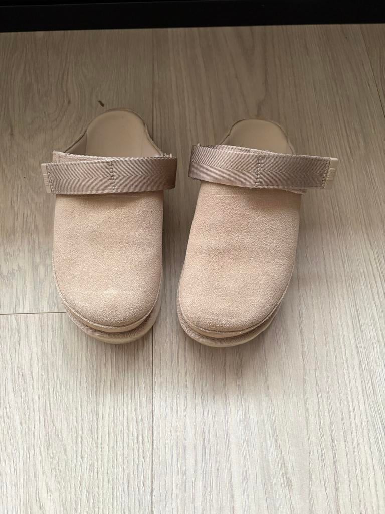 Ugg goldenstar, Ophalen of Verzenden, Zo goed als nieuw, Jongetje of Meisje, Schoentjes