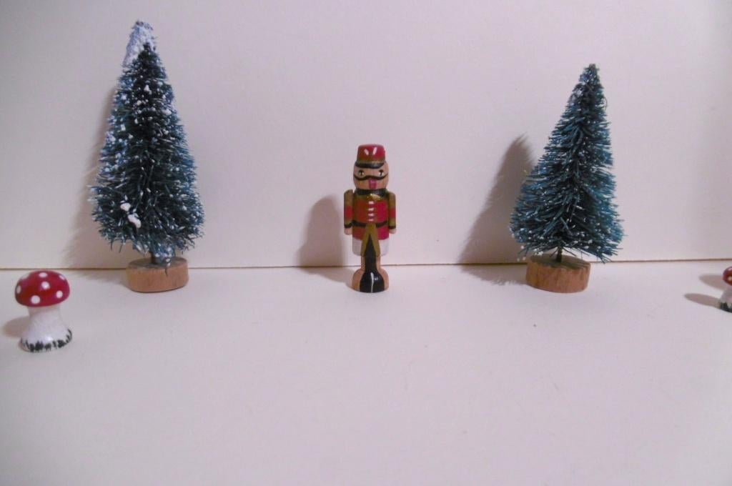 Notenkraker poppenhuis miniatuur kerst notenkrakers pop, Verzenden, Zo goed als nieuw