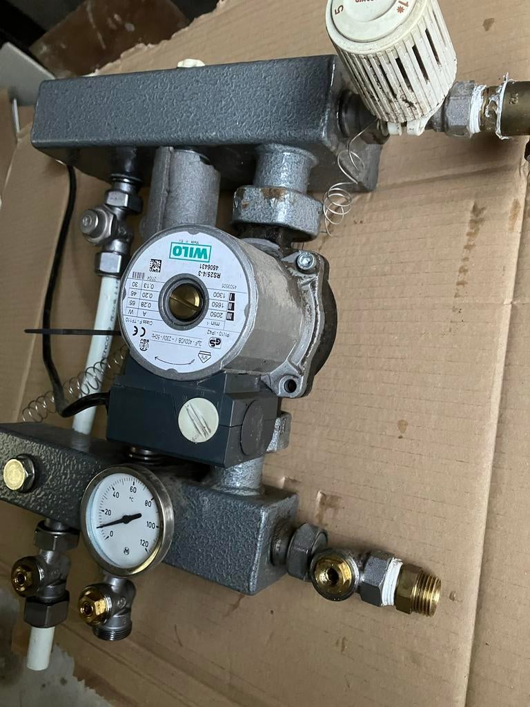 Vloerverwarming Verdeler, Gebruikt, Minder dan 30 cm, Overige typen, Minder dan 60 cm