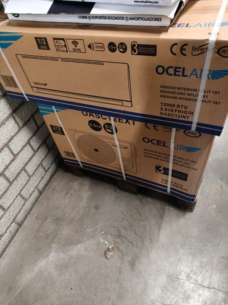 Nieuwe split airco 12.000btu compleet plug and play €425,-, Witgoed en Apparatuur, Airco's, Ophalen, Koelen en Ontvochtigen, .