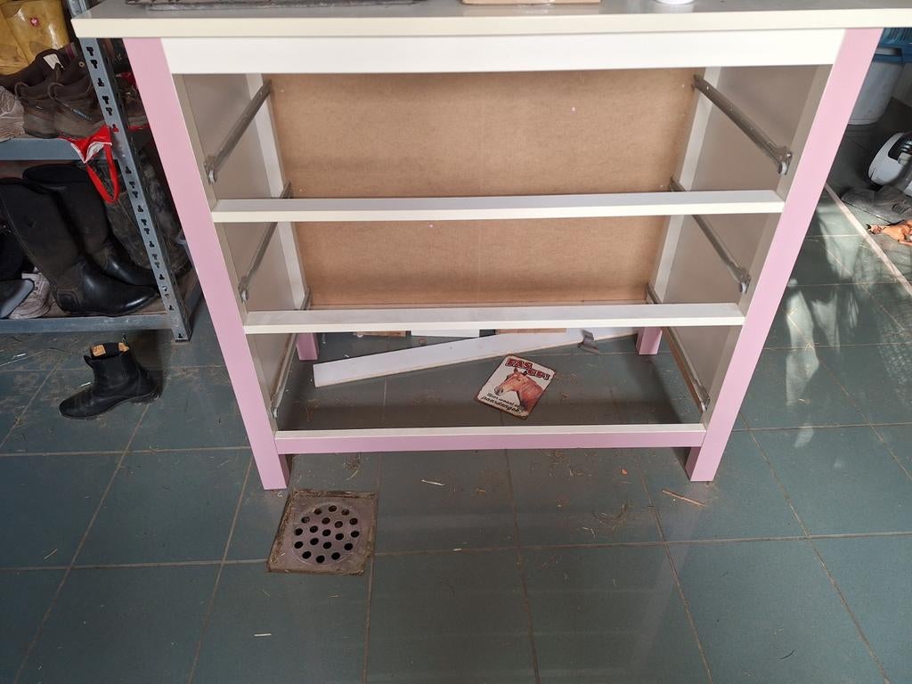 Hemnes ladekast en buro, Ophalen, Gebruikt, 25 tot 50 cm, Met lade(s)