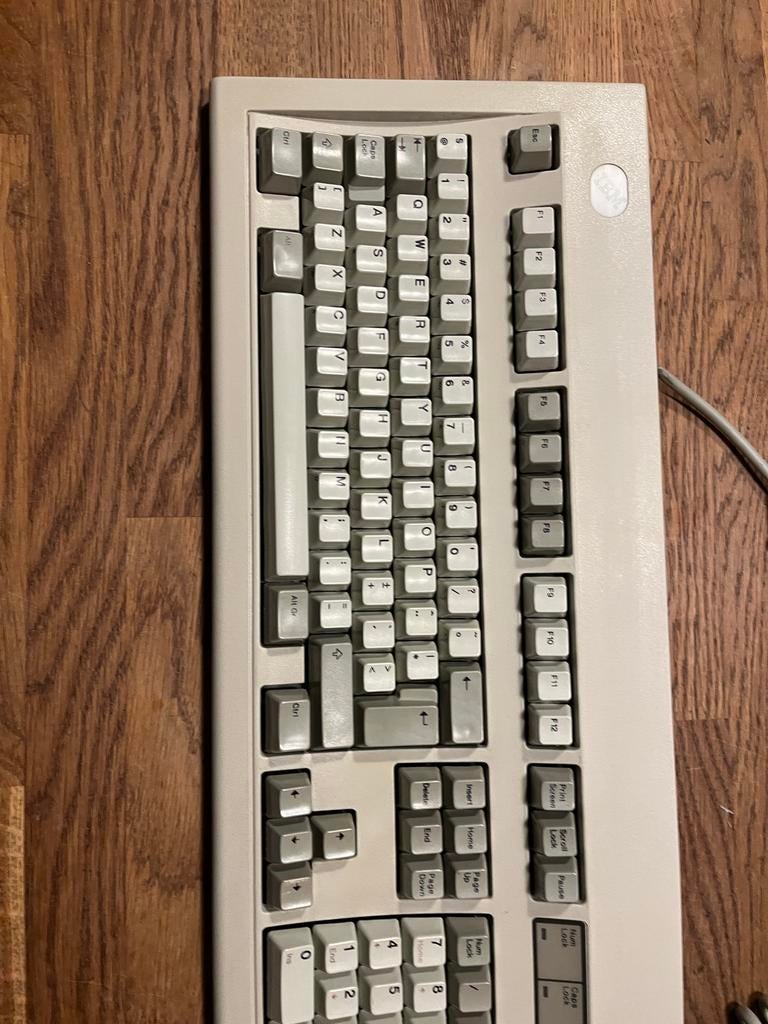 Vintage IBM model M keyboard 1988, Computers en Software, Toetsenborden, Ophalen, Qwerty, Zo goed als nieuw, Bedraad