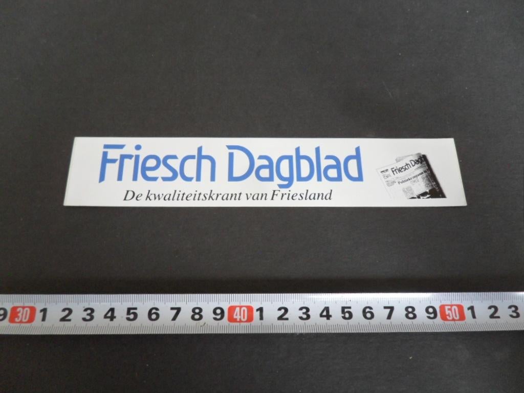 sticker FRISCH DAGBLAD De kwaliteitskrant van Friesland, Ophalen, Zo goed als nieuw