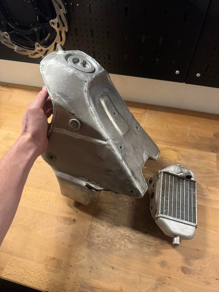 Aluminium factory tank Yamaha yz 85 dubbele radiator, Ophalen of Verzenden