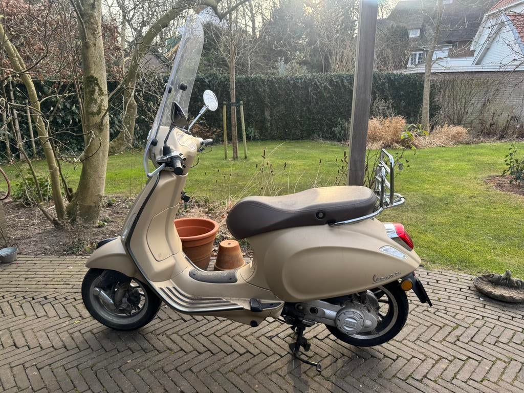 Vespa scooter, Ophalen of Verzenden, Zo goed als nieuw, Benzine, Overige merken