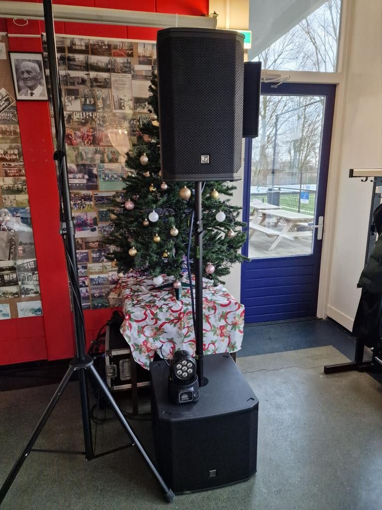 Mooie set EV EKX12 en EKX15S incl versterkers, Zo goed als nieuw, 120 watt of meer, Front, Rear of Stereo speakers, Ophalen