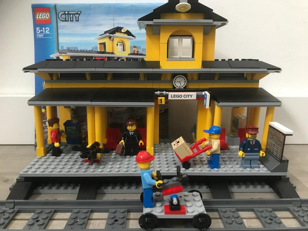 Lego City 7997 Treinstation, Kinderen en Baby's, Speelgoed | Duplo en Lego, Lego, Lego, Ophalen of Verzenden, Billund