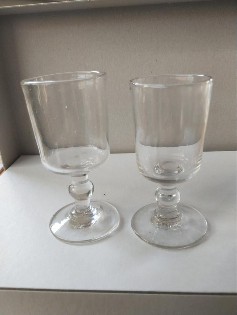 Franse bistro glazen. In een glas zit heel klein scheurtje., Ophalen of Verzenden