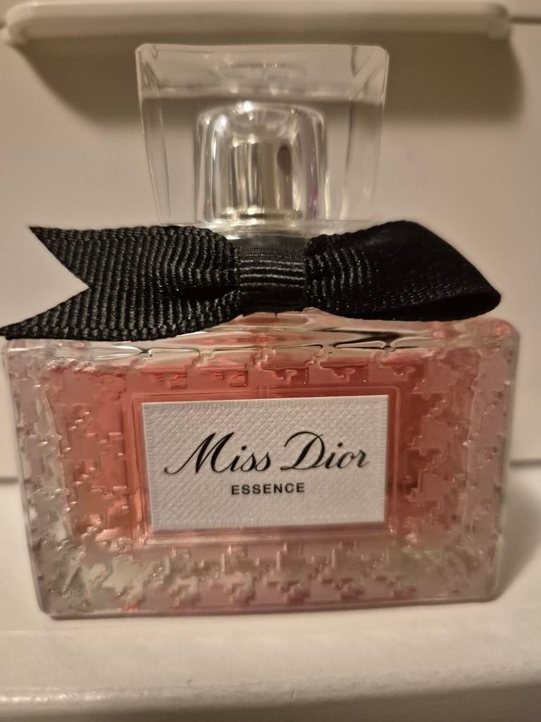 Miss Dior Essence zgan, Ophalen of Verzenden, Zo goed als nieuw