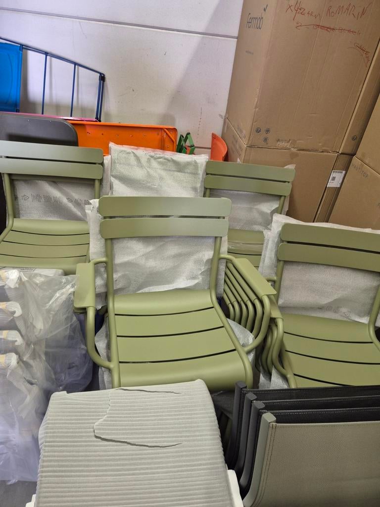 Originele kleur fermob Luxembourg stoelen en armstoelen, Tuin en Terras, Ophalen, Aluminium