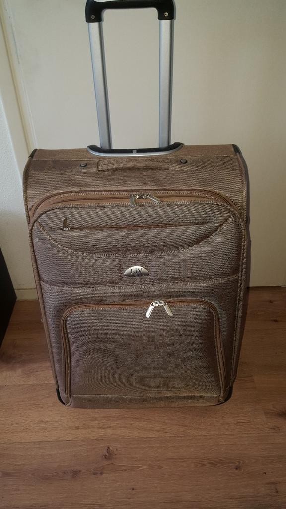 Trolley koffer LIV, Ophalen, Hard kunststof, 45 tot 55 cm, Zo goed als nieuw