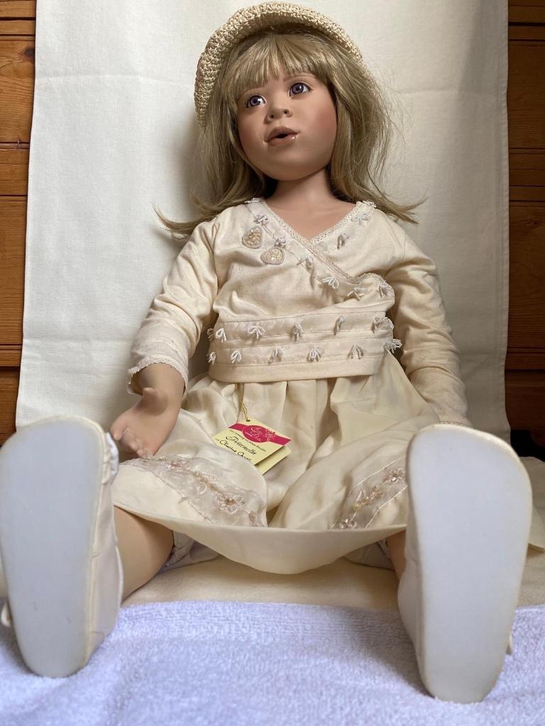 Porceleine pop - Elite dolls Petronella van Christine Orange, Ophalen of Verzenden, Zo goed als nieuw, Pop, Levensecht of Reborn