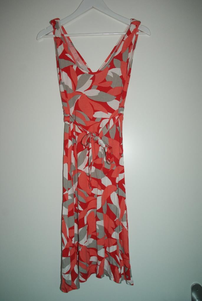 Te koop: Jurk Vila, maat M, oranje, rood/roze, grijs en wit, Maat 38/40 (M), Wit, Vila, Ophalen of Verzenden