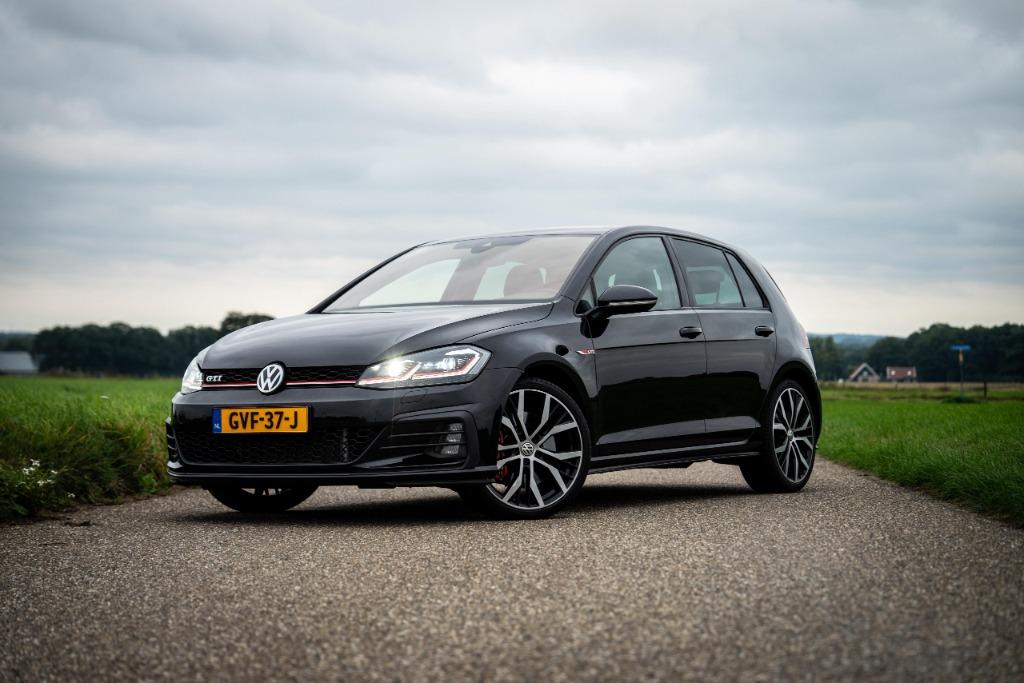 Volkswagen Golf 2.0 TSI/GTi 245pk DSG pano leer standkachel, 4 cilinders, 1984 cc, 1337 kg, Zwart