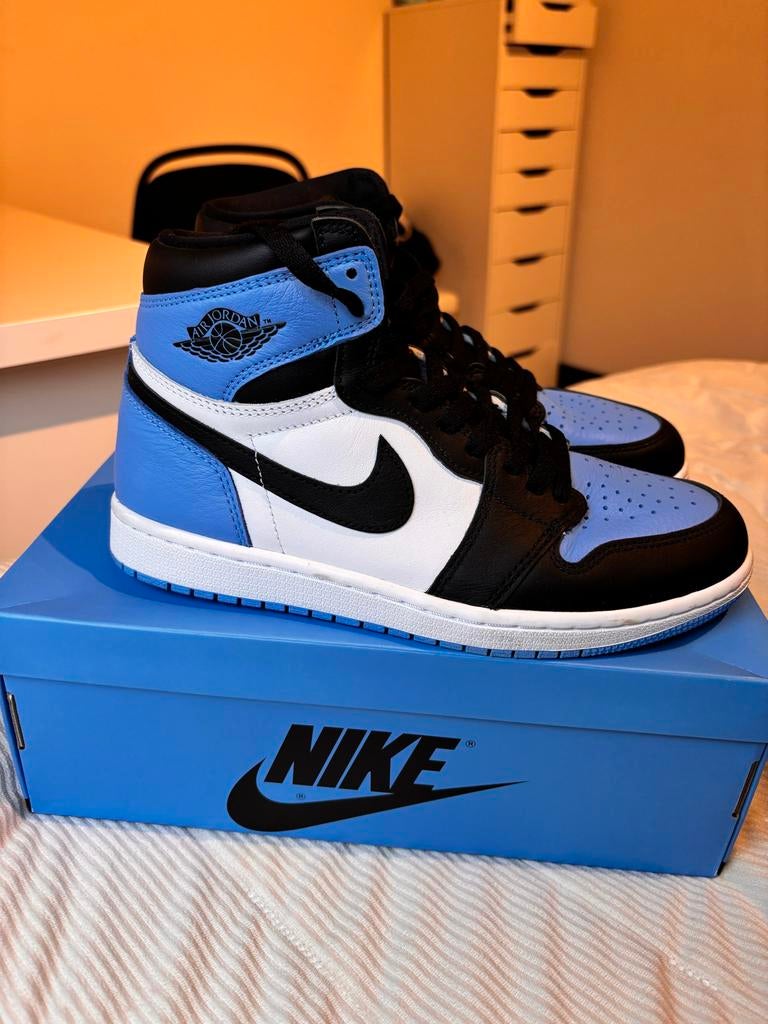 Air Jordan 1, Blauw, Ophalen of Verzenden, Sneakers of Gympen, Zo goed als nieuw
