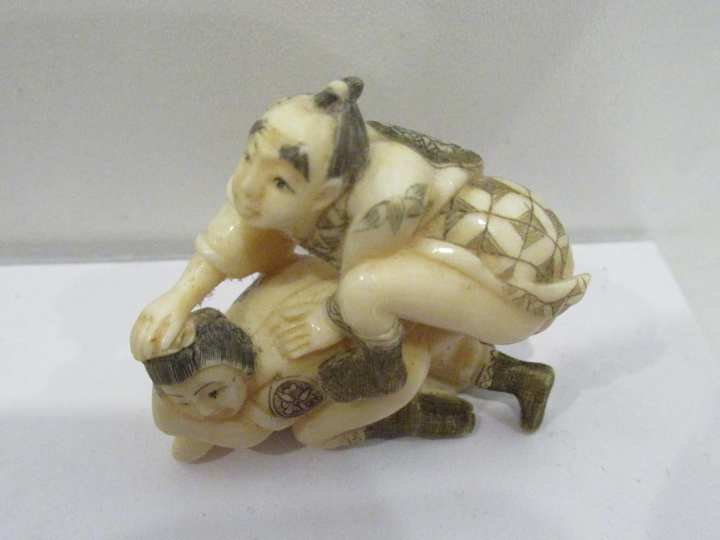 netsuke okimono uit ivoor, Ophalen of Verzenden