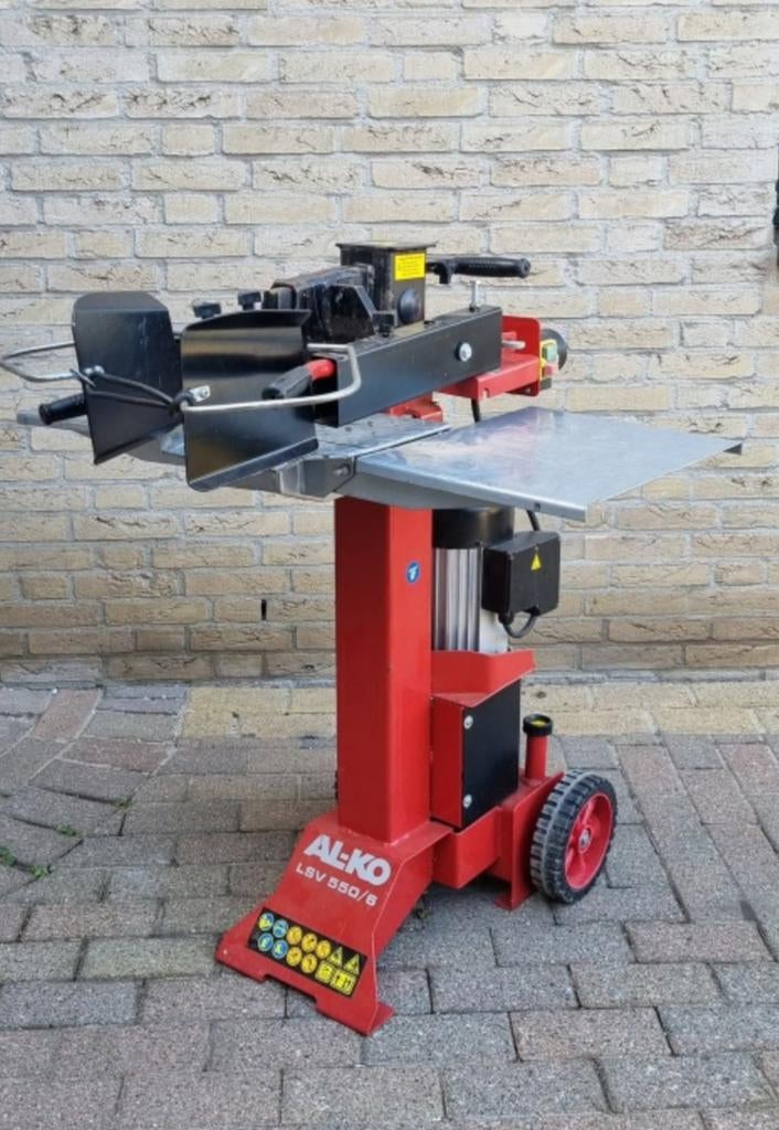 Te huur: Houtklover, Tuin en Terras, Ophalen, Nieuw, Staand