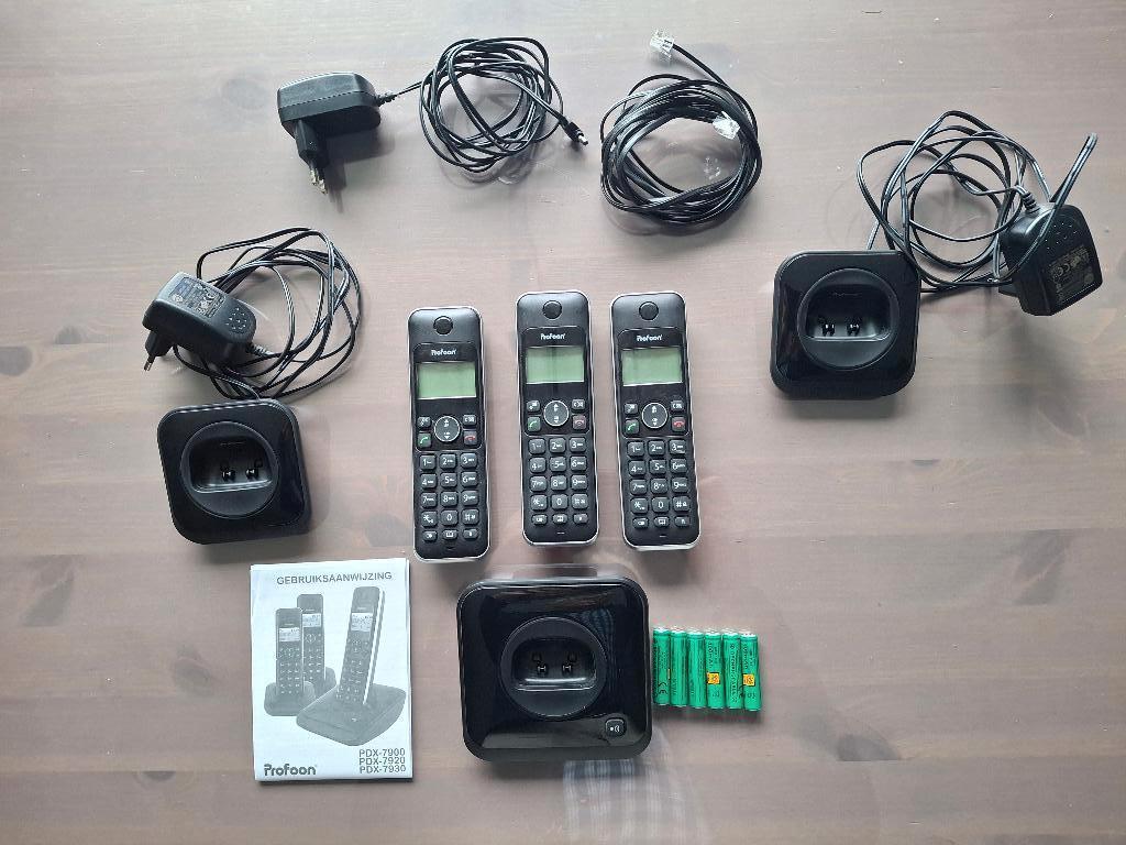 DECT-telefoonset Profoon PDX-7930, Ophalen of Verzenden, Gebruikt, 3 handsets